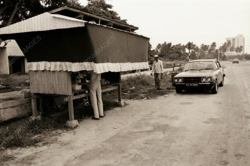 JUAL NASI DAGANG DALAM KELAMBU