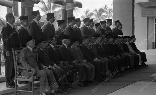 TG01_23092015_AGONG