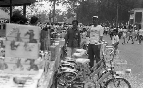 PERLUMBAAN JALAN KAKI KESUMIN