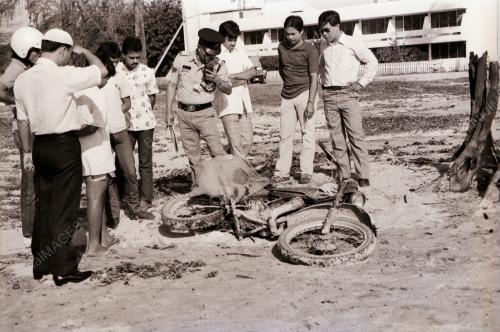 MAYAT PEMUDA DI PANTAI BATU BURUK