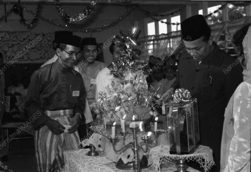 MAJLIS BERKHATAN