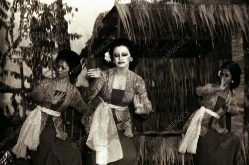 TARIAN KEBUDAYAAN TERENGGANU