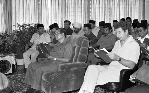 SULTAN MAHMUD AL-MUKTAFI BILLAH SHAH AL-HAJ