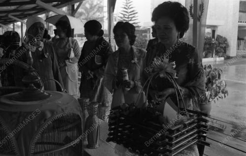 TG02_29012015_HARI_WANITA