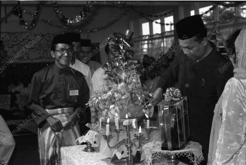 MAJLIS BERKHATAN
