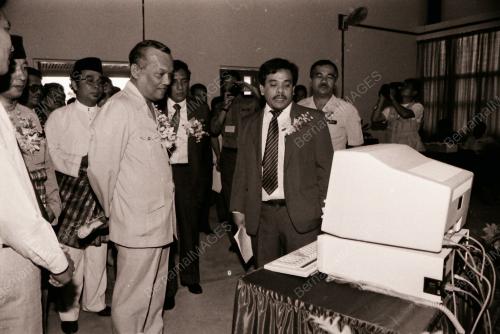TAN SRI WAN MOKHTAR AHMAD