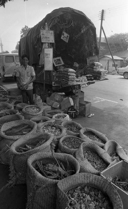 TG03_12012015_PERUBATAN_TRADISIONAL