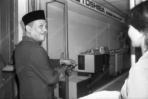 TG03_14012015_BANGUNAN_KOPERATIF