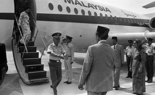 TG03_23092015_KETIBAAN_AGONG