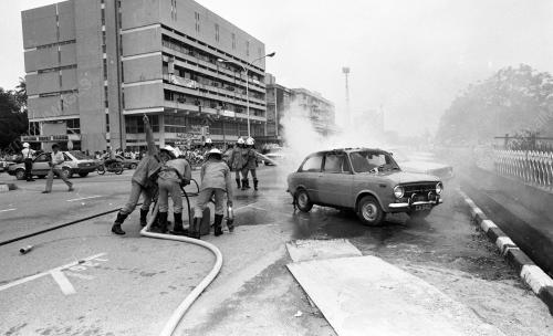 TG03_24062019_KERETA_TERBAKAR