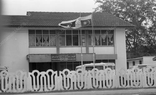 TG03_26012015_BENDERA_TERBALIK