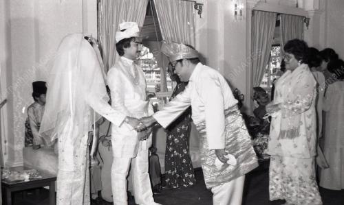 ISTIADAT BERSIRAM DAN SANTAP