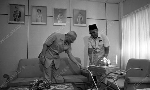 TG04_13032015_AGONG_LAWAT