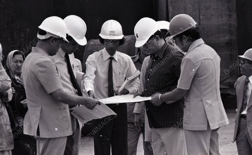 TAPAK PERINDUSTRIAN PETROLIUM