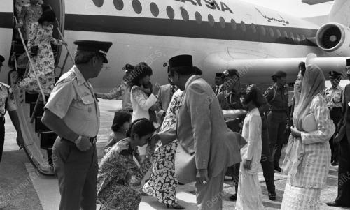 TG04_23092015_KETIBAAN_AGONG