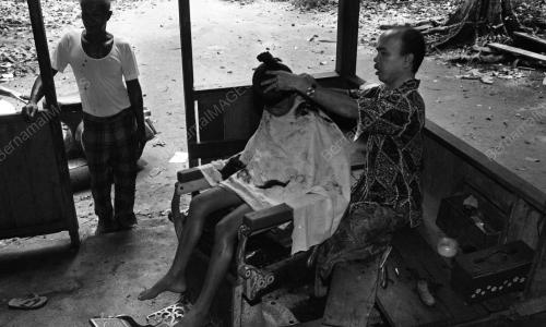 TG04_26012015_TUKANG_GUNTING