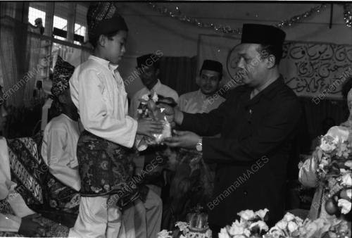 MAJLIS BERKHATAN