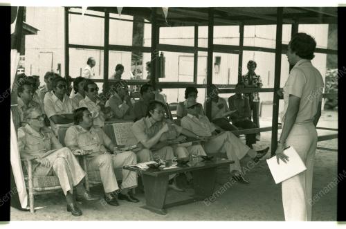 MENTERI