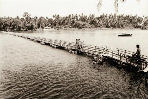 JAMBATANG TERAPUNG