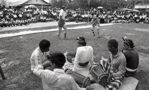 MAJLIS BERKHATAN DAN BERTINDIK