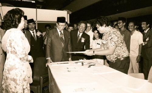 TG05_160390_PAMERAN