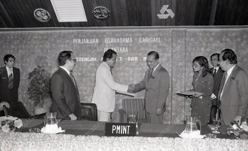 WAN MOKHTAR AHMAD