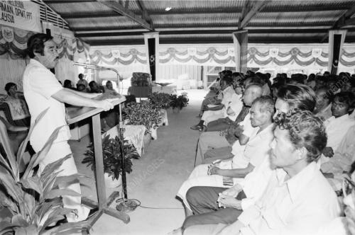 Manan Othman sampaikan bantuan