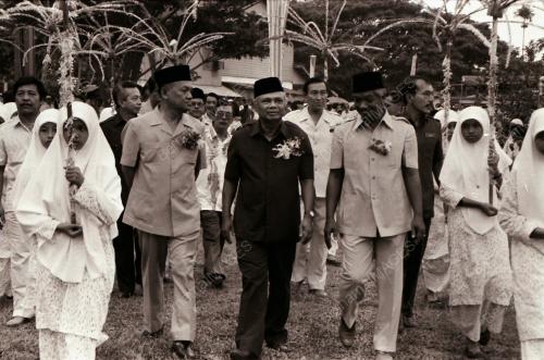 YAB ENCIK ABDUL GHAFAR BABA