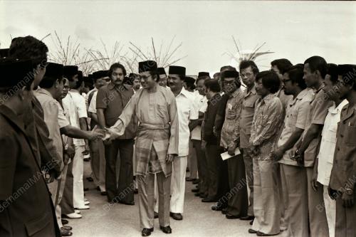 DATUK SERI DR. MAHATHIR BIN MOHAMAD