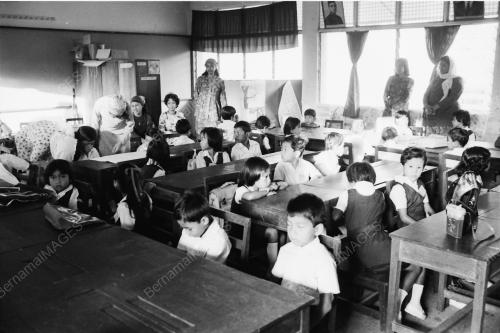 SEKOLAH