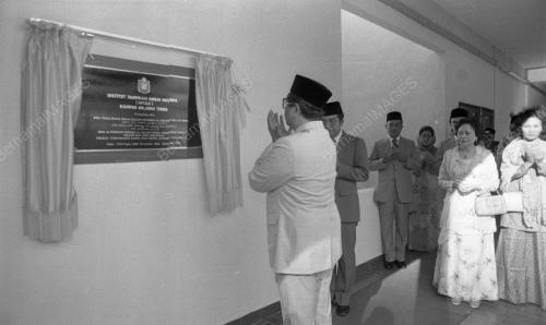 TG06_22012015_RASMI_KOMPLEKS