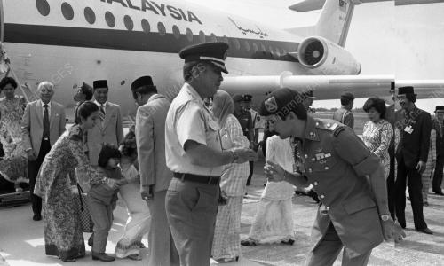 TG06_23092015_KETIBAAN_AGONG