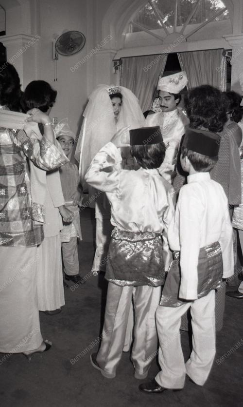 ISTIADAT BERSIRAM DAN SANTAP