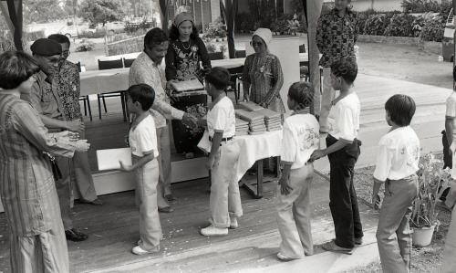 TG07_13012015_ANAK_ANGKAT