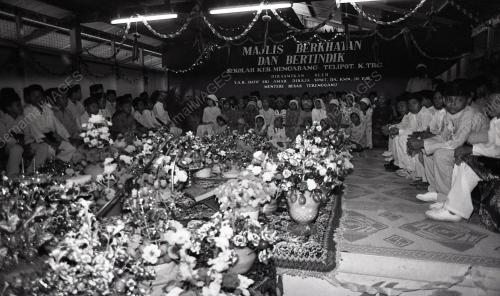 MAJLIS BERKHATAN DAN BERTINDIK