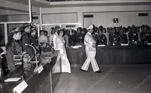 SIDANG DEWAN UNDANGAN NEGERI