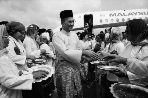 HUSSEIN ONN