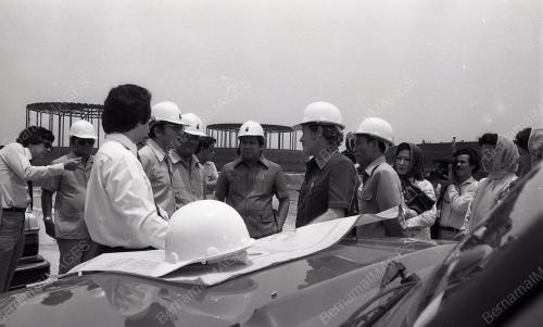 DR. MAHATHIR MOHAMAD