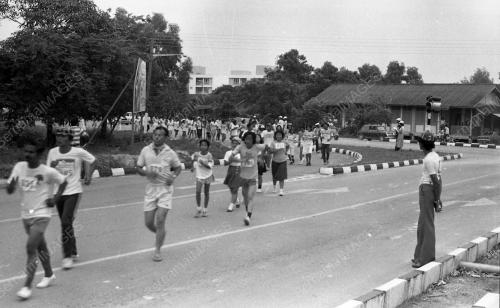 PERLUMBAAN JALAN KAKI KESUMIN