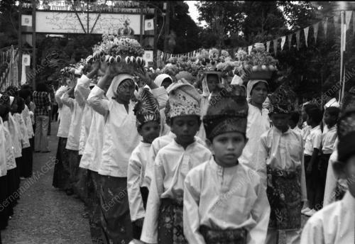 MAJLIS BERKHATAN