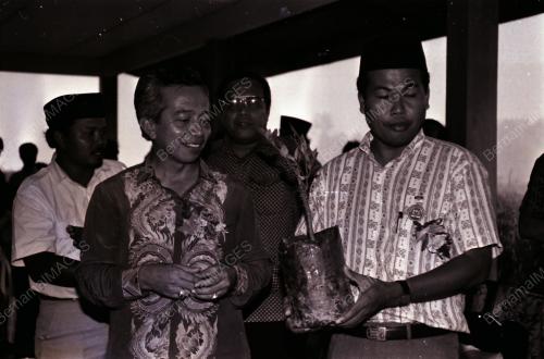 DATUK DR MOHD YUSOF NOOR (MENTERI JABATAN PERDANA MENTERI)