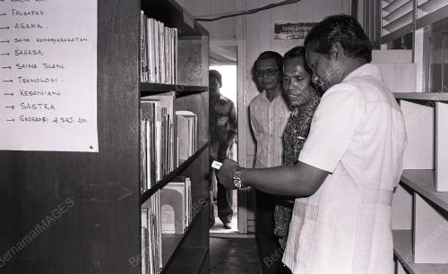 TG08_13012015_PERPUSTAKAAN