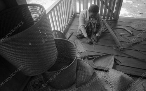 TG08_26012015_PERUSAHAAN