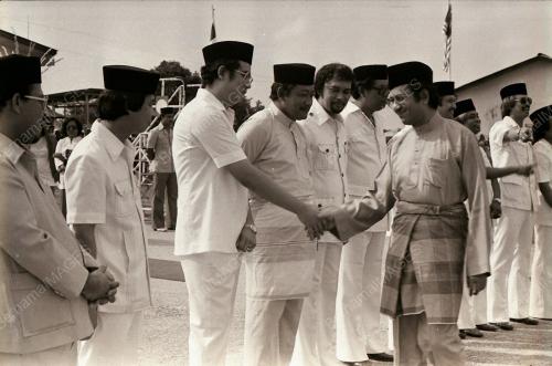 DATUK SERI DR. MAHATHIR BIN MOHAMAD