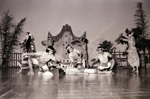 TG09_22111980_PESTA_SENI
