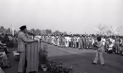 DR. MAHATHIR MOHAMAD