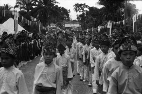 MAJLIS BERKHATAN