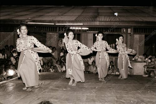 TARIAN KEBUDAYAAN TERENGGANU