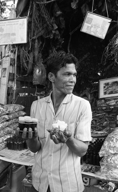 TG10_13012015_PERUBATAN_TRADISIONAL
