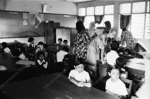 SEKOLAH